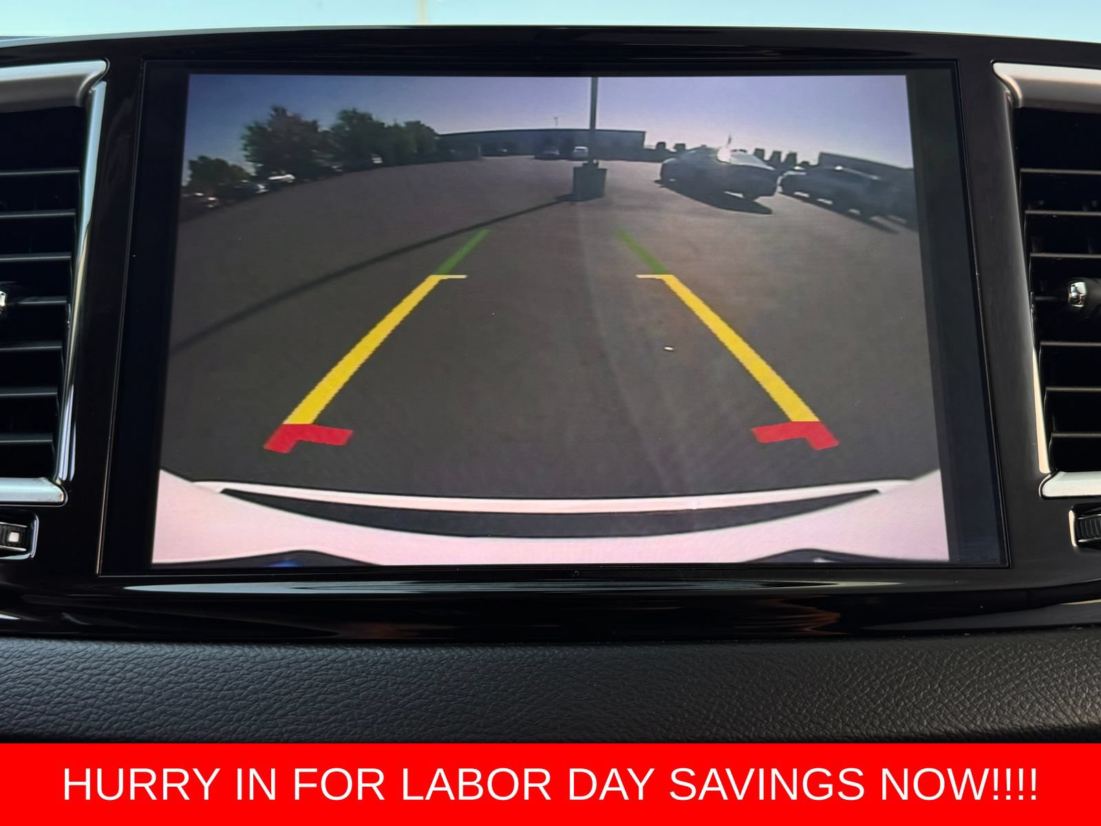 Used 2022 Chrysler Pacifica Touring-L FWD image 19