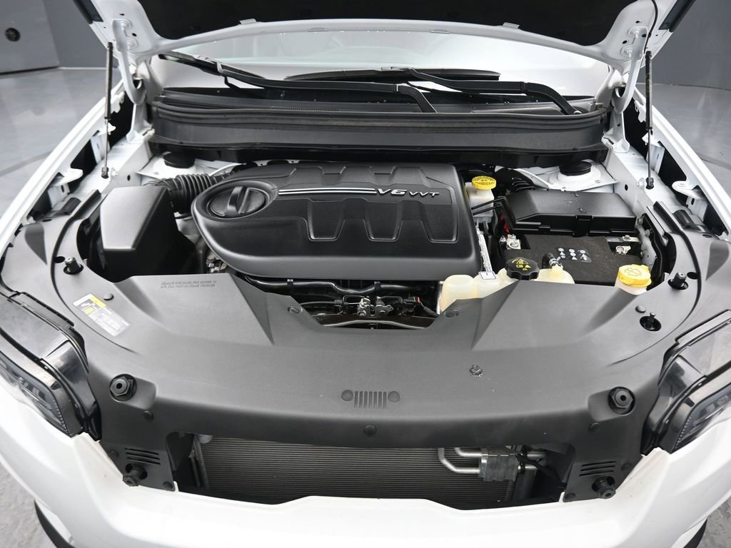 Used 2022 Jeep Cherokee Limited w/ Elite Package image 52