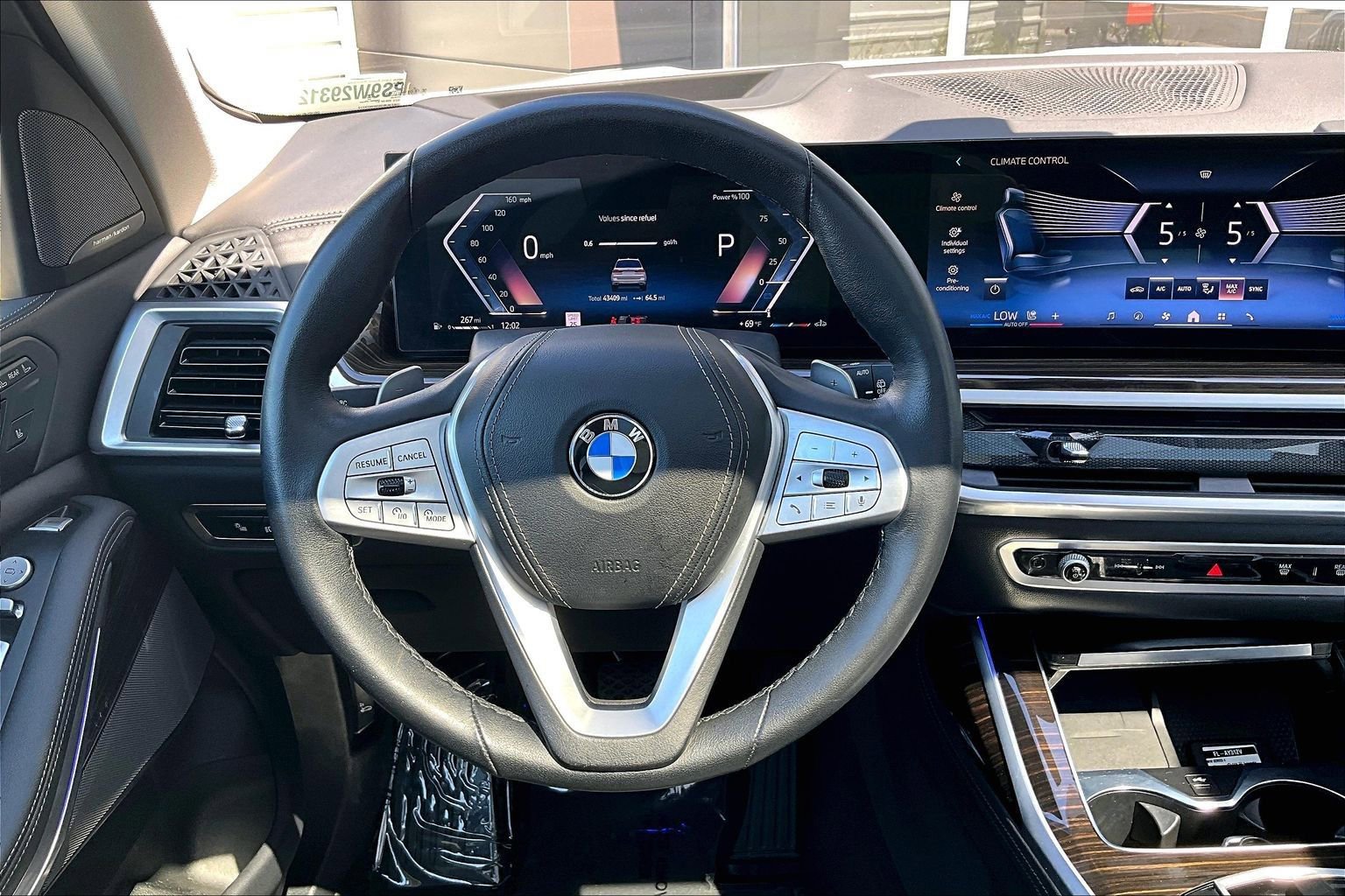 Used 2025 BMW X7 xDrive40i image 5