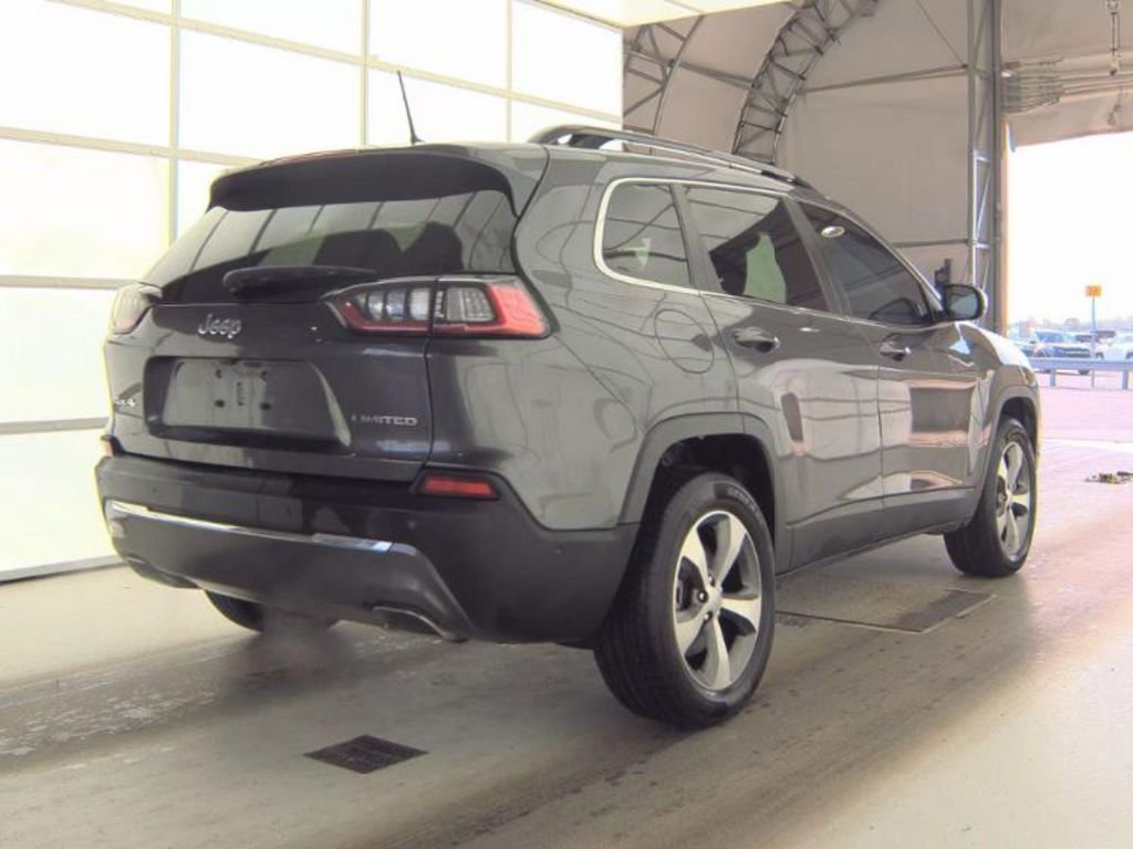 Used 2022 Jeep Cherokee Limited w/ Mopar Interior Package AWD/4WD image 4