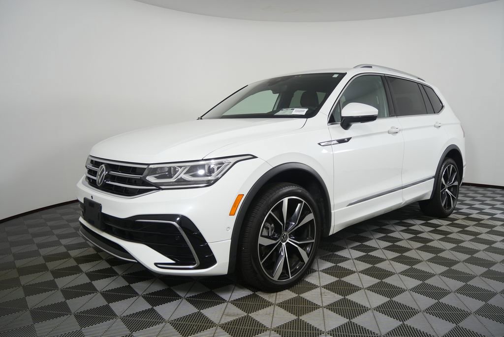 Used 2024 Volkswagen Tiguan SEL R-Line AWD/4WD image 7