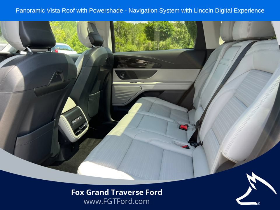 Used 2026 Lincoln Nautilus Reserve AWD/4WD image 5