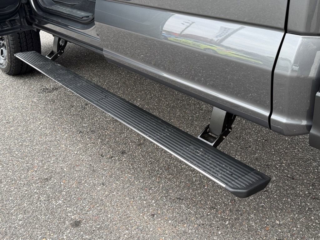 New 2026 Ford F350 Platinum w/ FX4 Off-Road Package image 27
