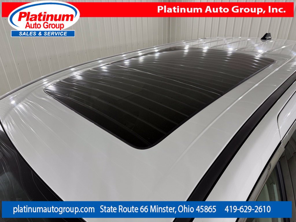 Used 2023 Chrysler Pacifica Limited FWD image 61
