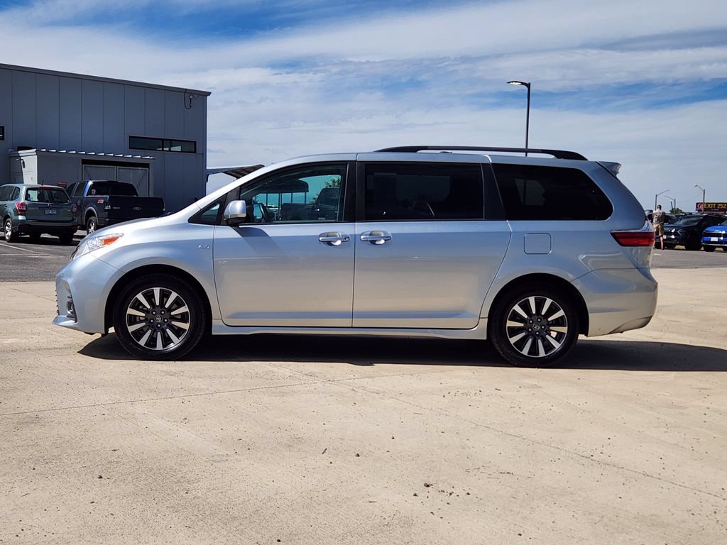 Used 2019 Toyota Sienna XLE Premium AWD/4WD image 8