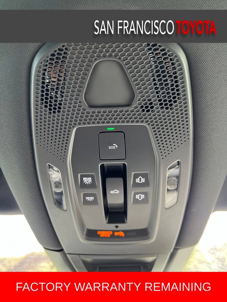 Used 2024 Porsche Cayenne S AWD/4WD image 29