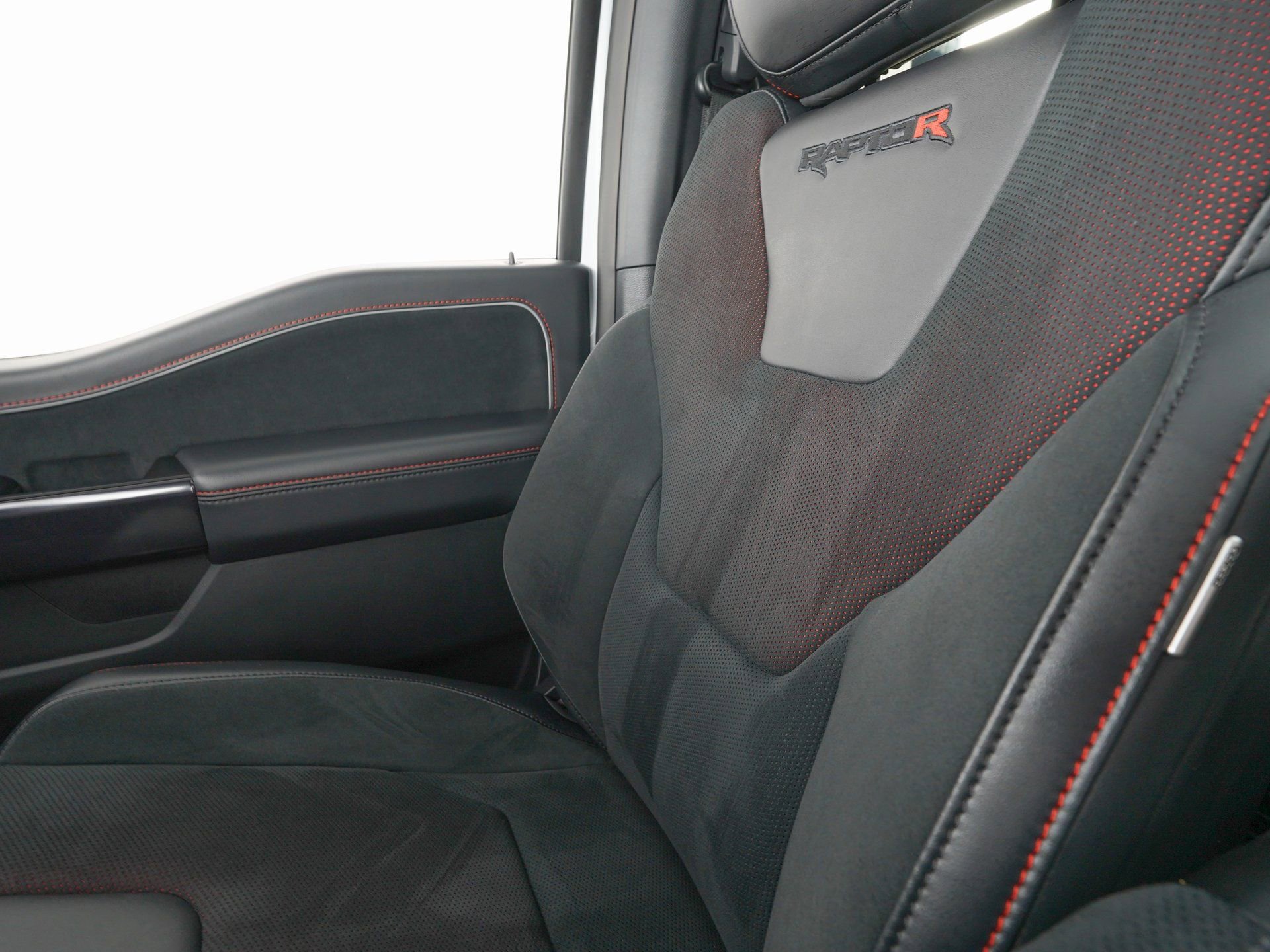 Used 2025 Ford F150 Raptor w/ Equipment Group 803A Raptor R image 28