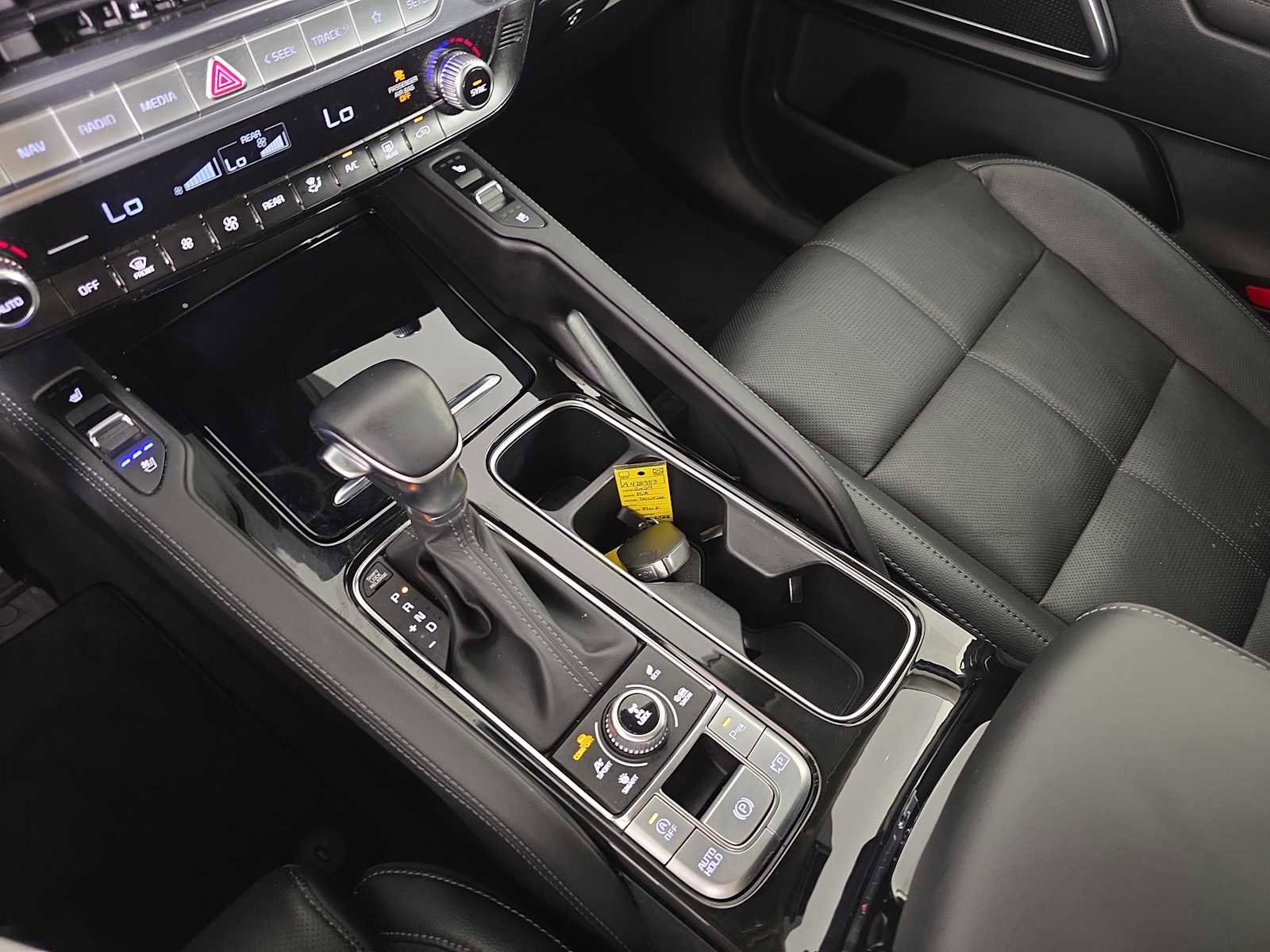 Used 2024 Kia Telluride SX w/ Towing Package image 32