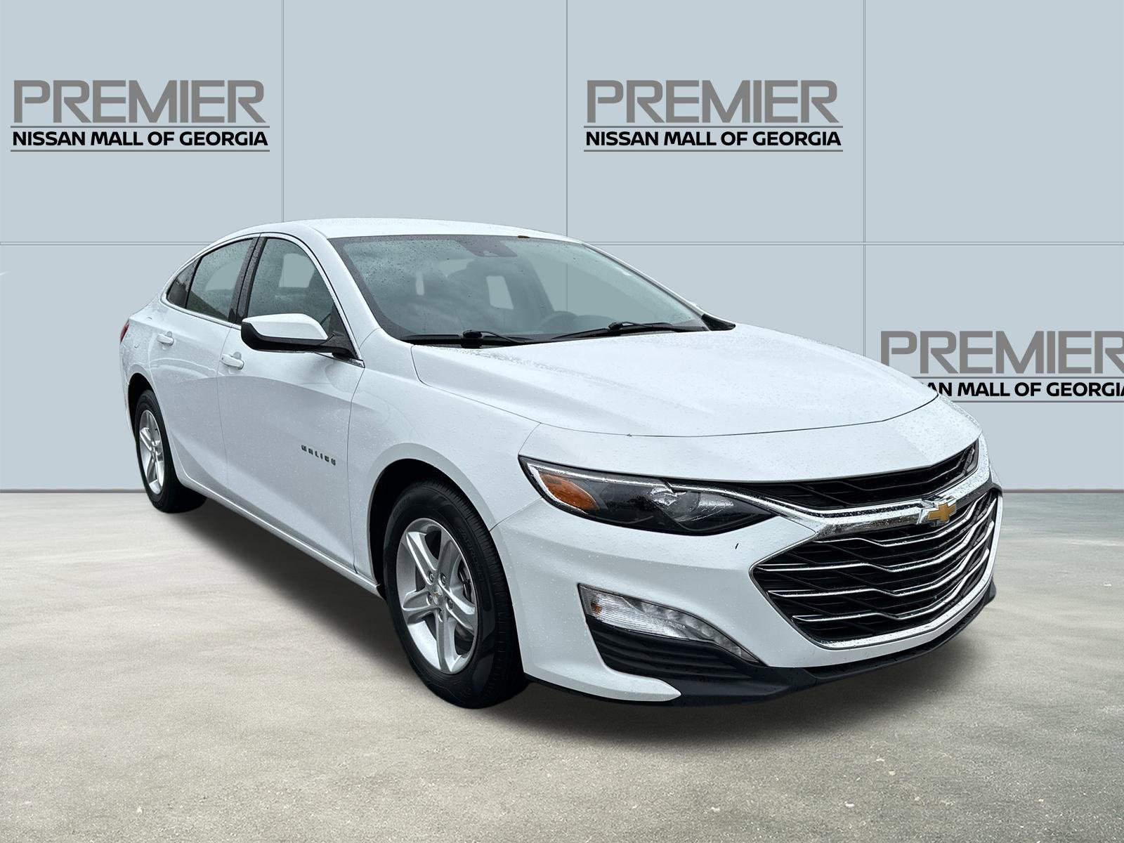 Used 2024 Chevrolet Malibu LT image 3
