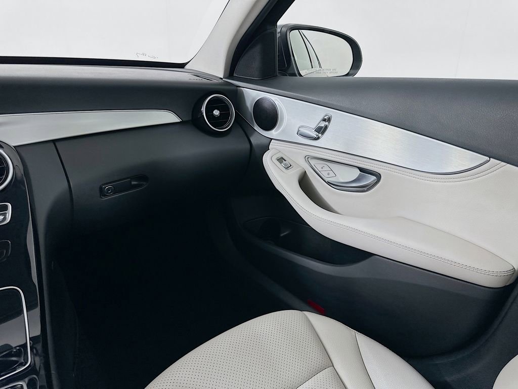 Used 2015 Mercedes-Benz C 300 Sedan image 22