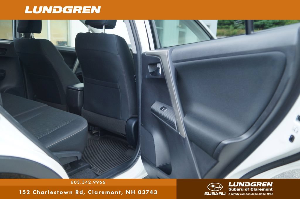 Used 2015 Toyota RAV4 XLE AWD/4WD image 29
