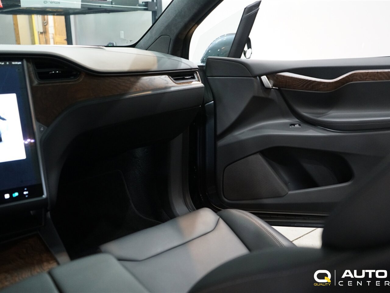 Used 2019 Tesla Model X 100D image 18