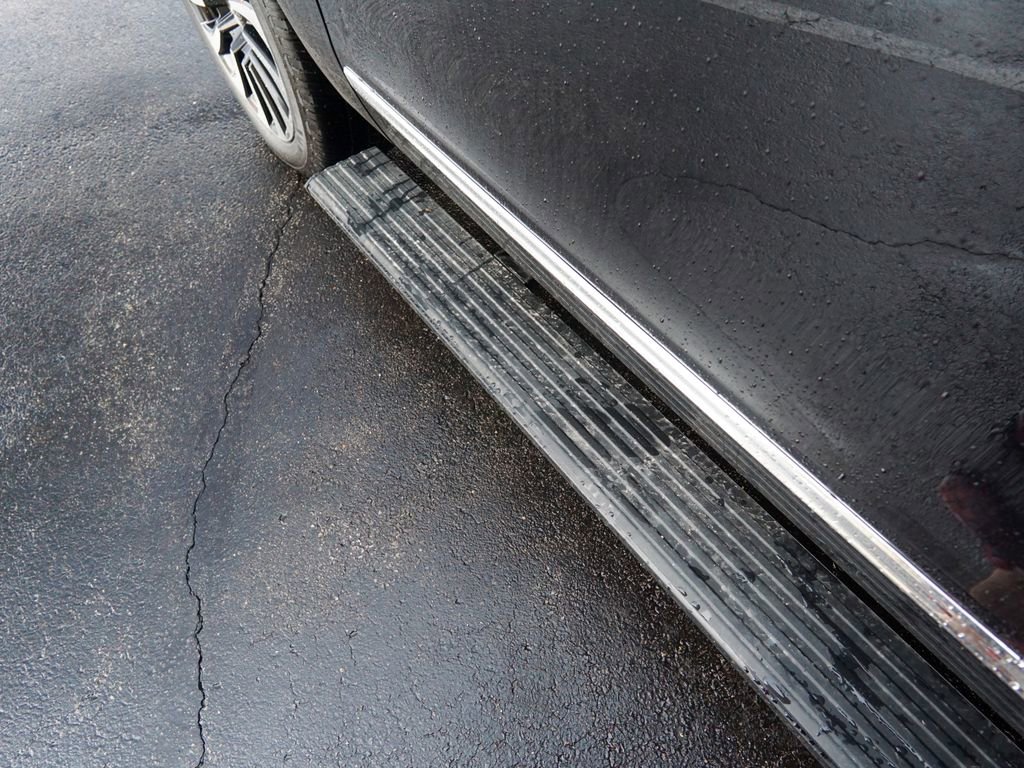 Used 2023 Lincoln Navigator L Black Label image 9