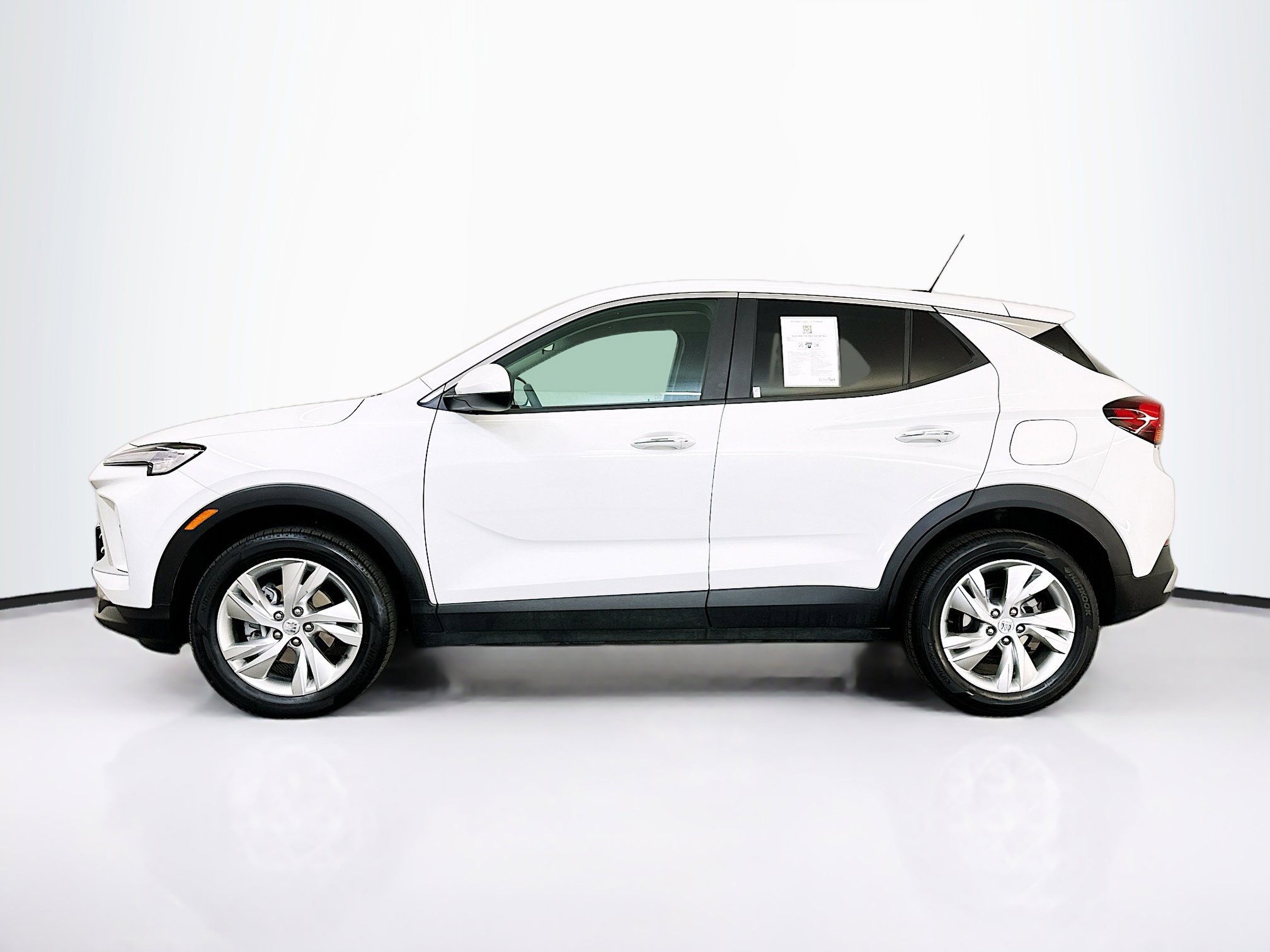 Used 2025 Buick Encore GX Preferred image 4