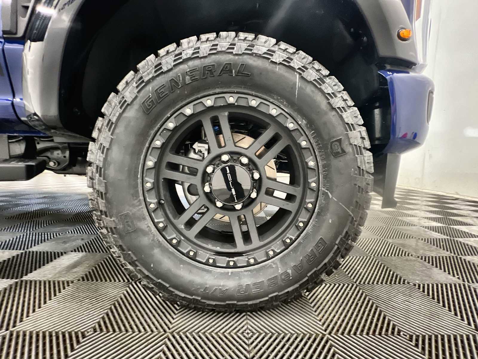 New 2026 Ford F250 Lariat w/ Black Appearance Package image 19