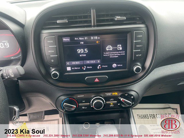 Used 2023 Kia Soul LX w/ LX Technology Package FWD image 14