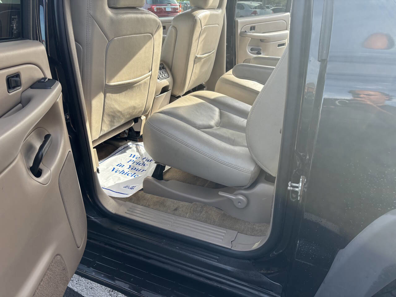 Used 2005 Chevrolet Suburban LT w/ Preferred Equipment Group image 13