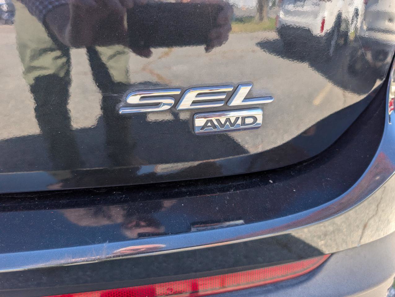 Used 2015 Ford Edge SEL AWD/4WD image 6