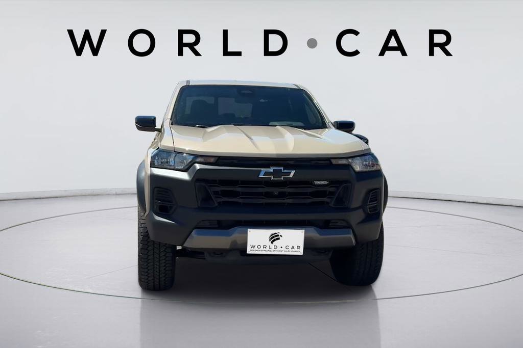 Used 2023 Chevrolet Colorado Trail Boss w/ Technology Package AWD/4WD image 2