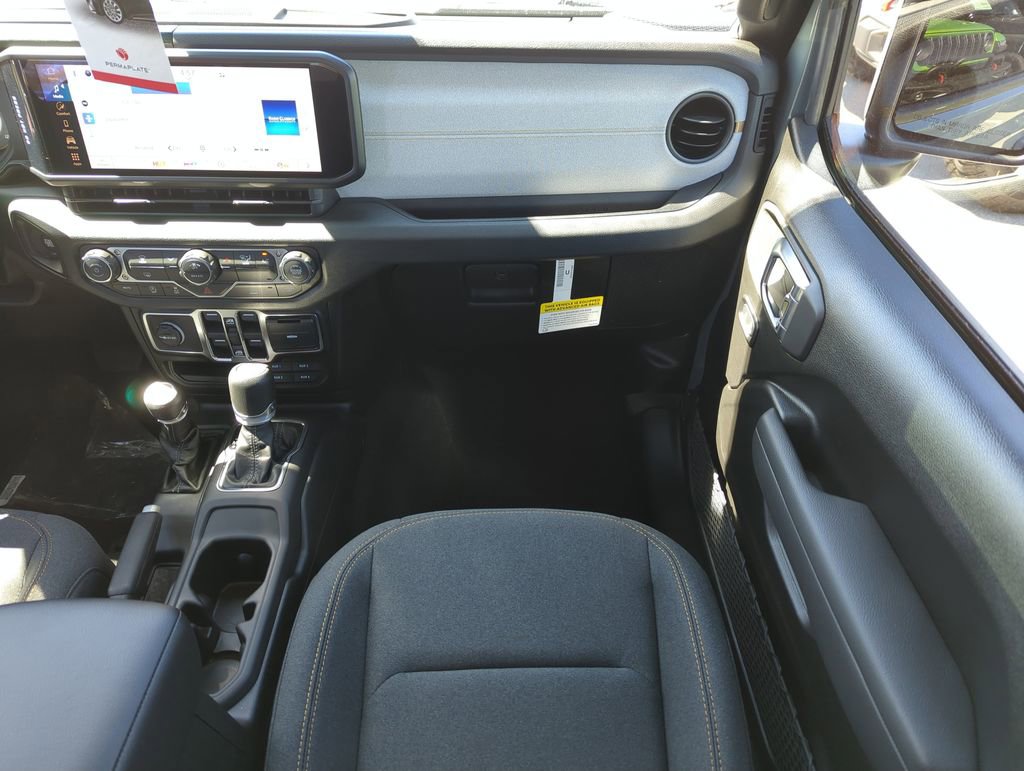 New 2026 Jeep Gladiator Sport AWD/4WD image 16