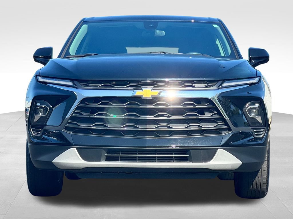 Used 2025 Chevrolet Blazer LT FWD video 2