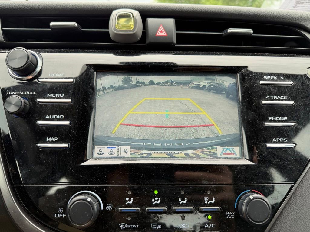 Used 2019 Toyota Camry LE w/ Convenience Package FWD image 9
