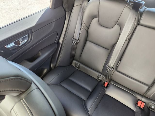 Certified 2024 Volvo XC60 T8 Ultimate w/ Climate Package AWD/4WD image 15