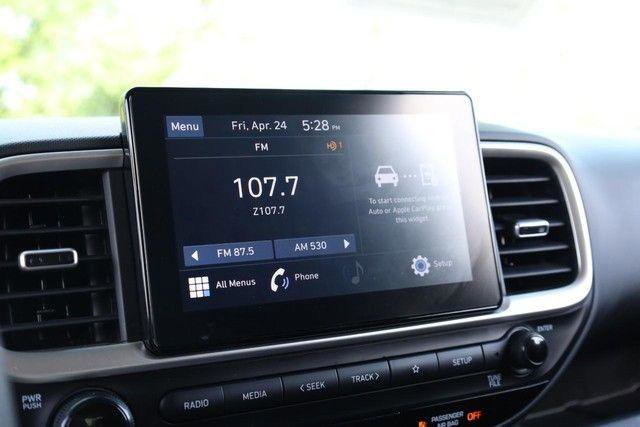 Used 2021 Hyundai Venue SE FWD image 11
