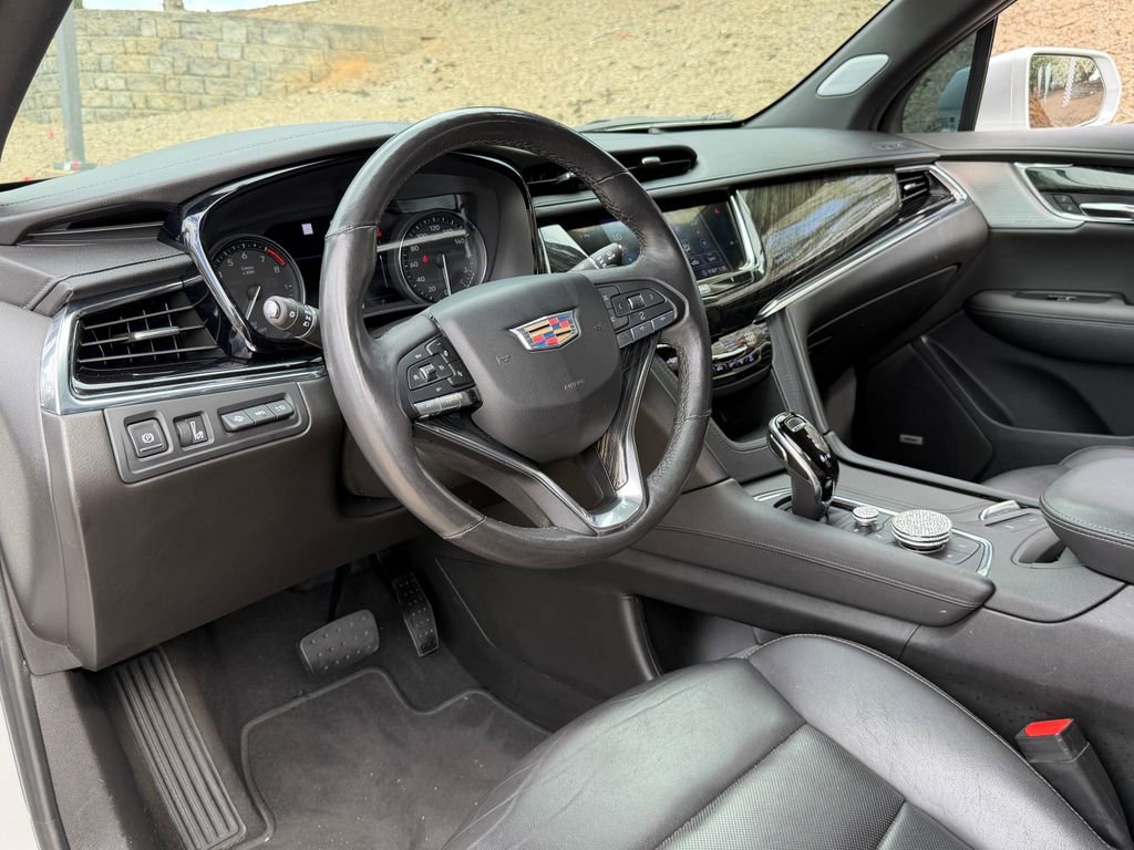 Used 2020 Cadillac XT6 Premium Luxury image 13