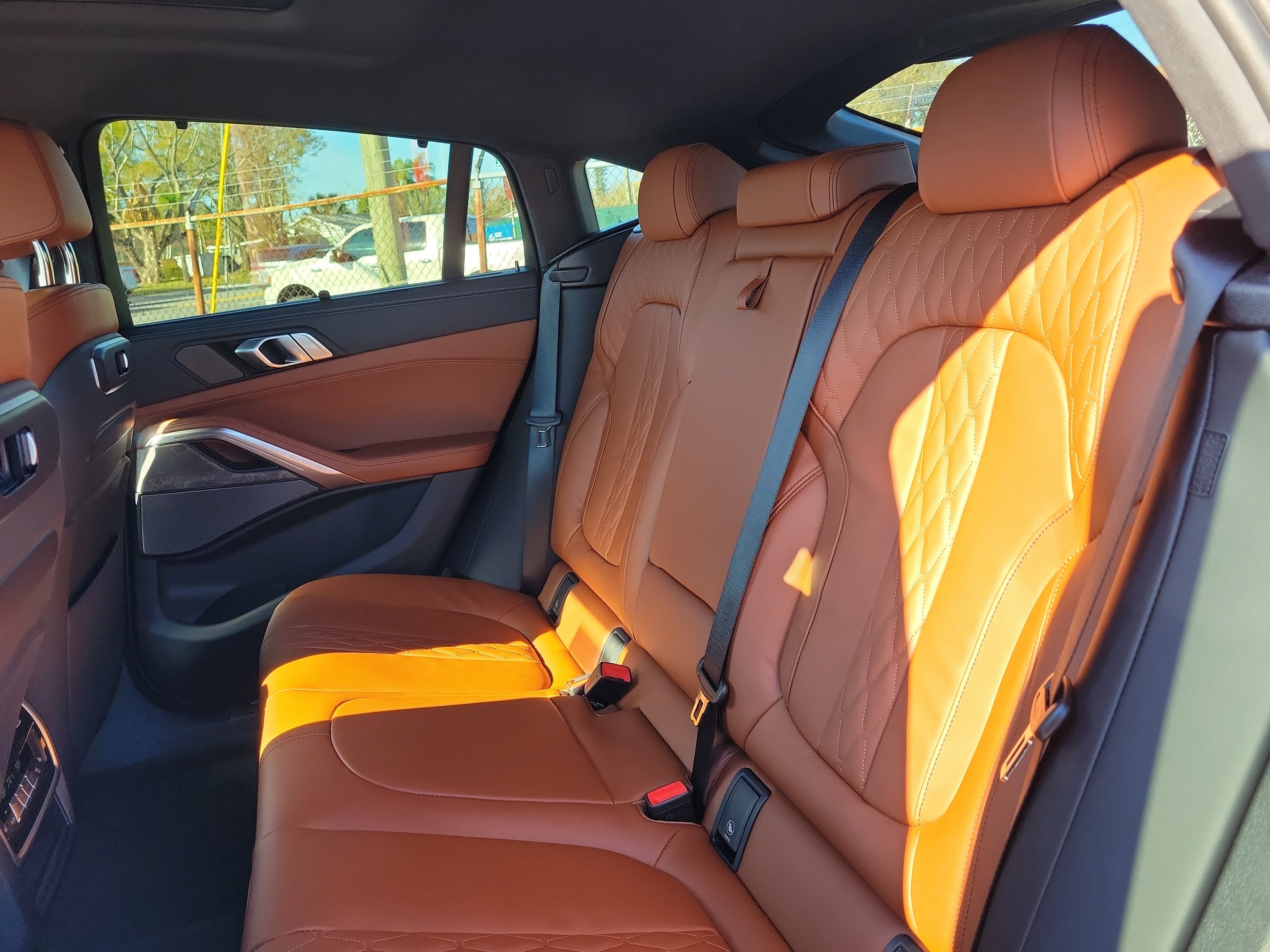 New 2026 BMW X6 xDrive40i w/ Executive Package image 8