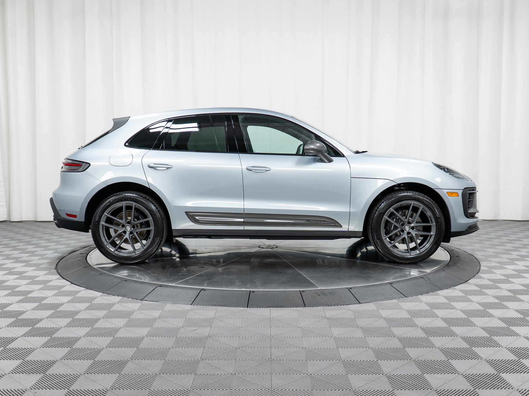 New 2026 Porsche Macan Turbo image 8
