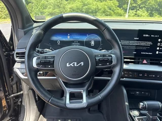 Certified 2025 Kia Sportage SX FWD image 9