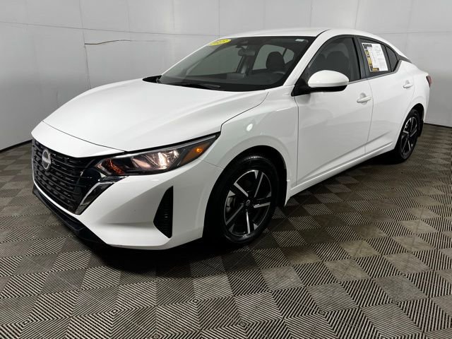 Used 2025 Nissan Sentra SV w/ All-Weather Package FWD image 2