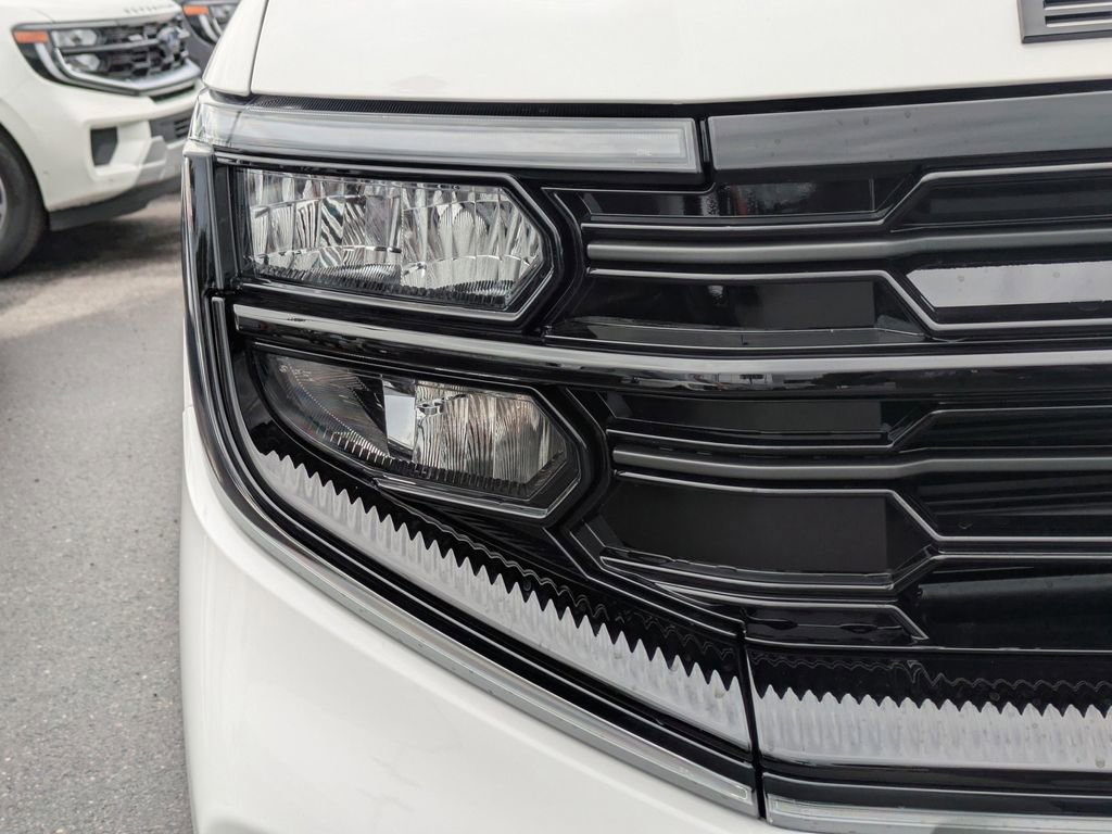 New 2026 Ford Expedition Platinum w/ Stealth Appearance Package image 10