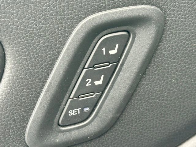 Used 2024 Honda Pilot Touring image 11