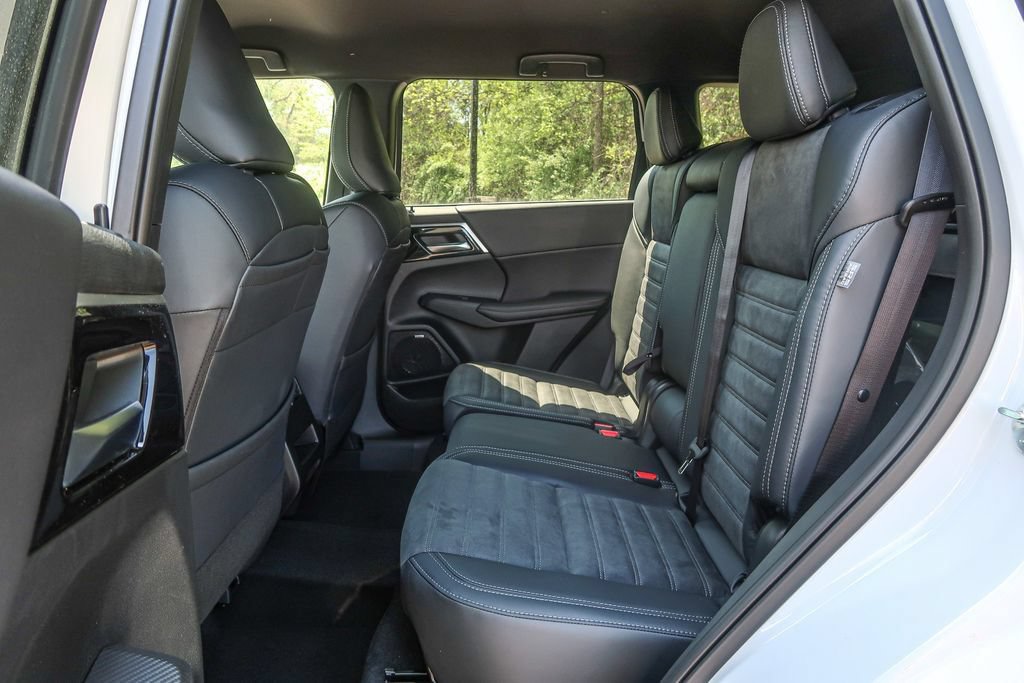 New 2026 Mitsubishi Outlander LE AWD/4WD image 22