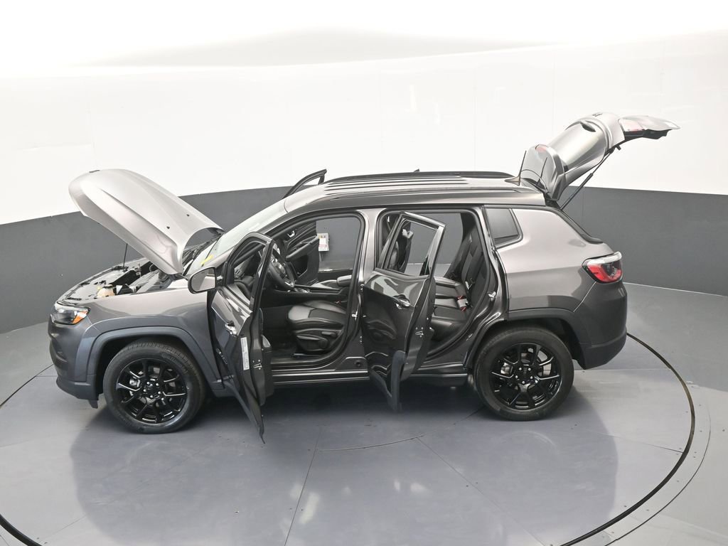 Used 2022 Jeep Compass Altitude image 61