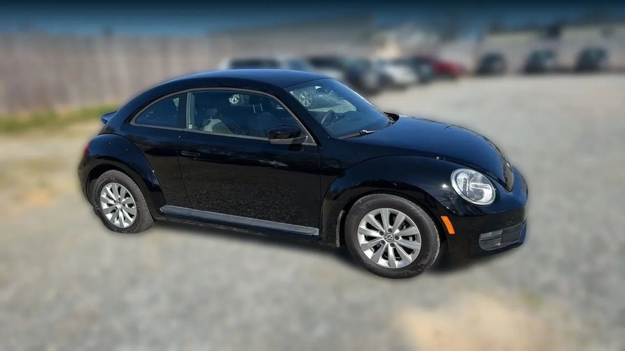 Used 2015 Volkswagen Beetle 1.8T FWD image 30