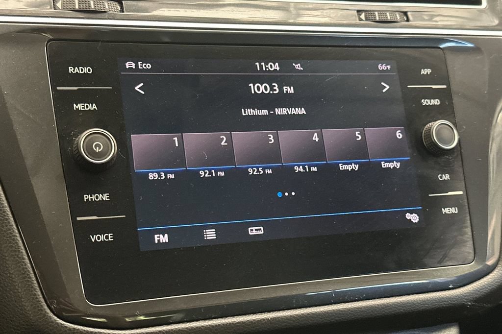 Used 2019 Volkswagen Tiguan SE AWD/4WD image 19