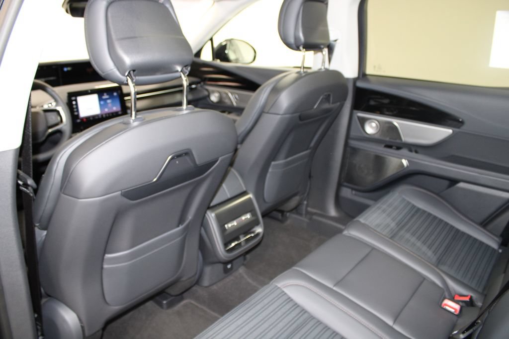 New 2026 Lincoln Nautilus Reserve AWD/4WD image 26