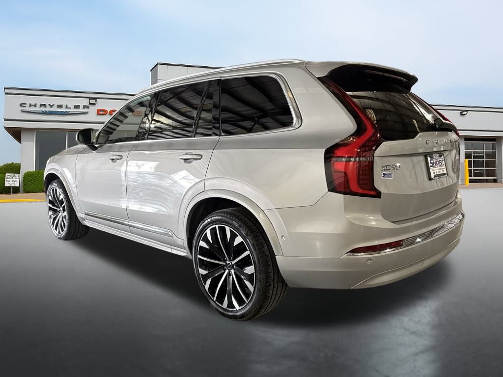 Used 2025 Volvo XC90 B6 Plus image 3