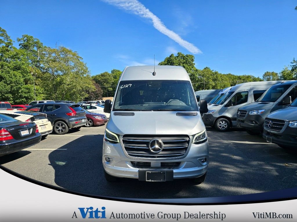 Used 2024 Mercedes-Benz Sprinter 2500 image 3