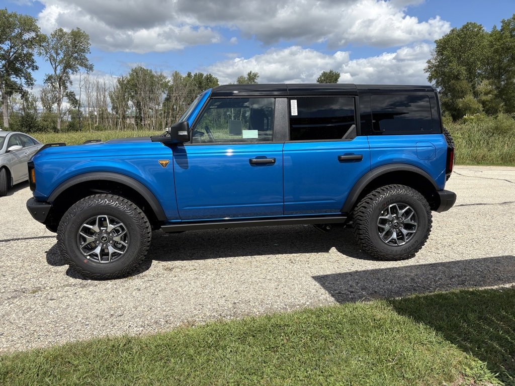 New 2025 Ford Bronco Badlands image 5