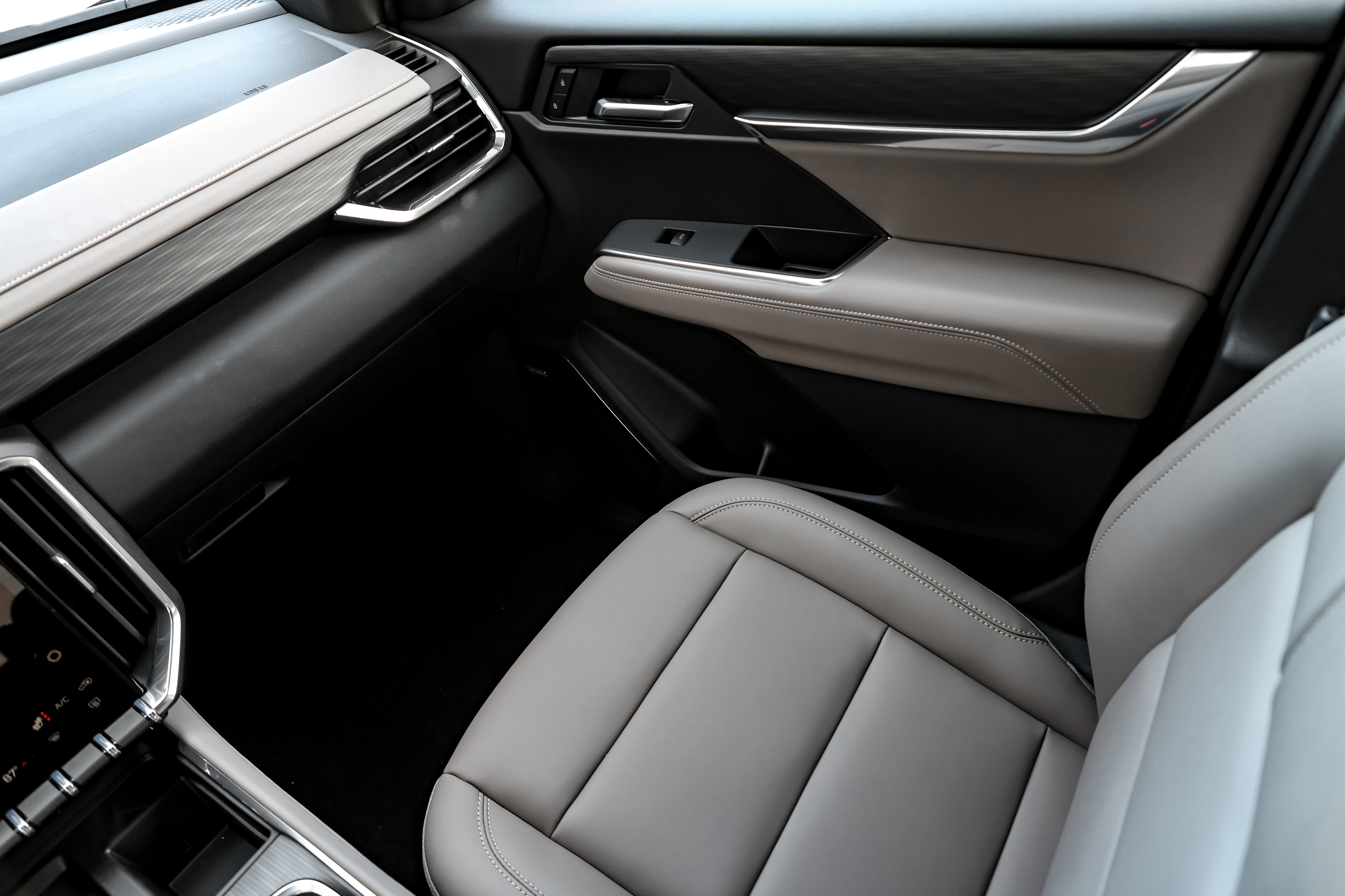 New 2026 GMC Acadia Elevation w/ Black Edition image 31