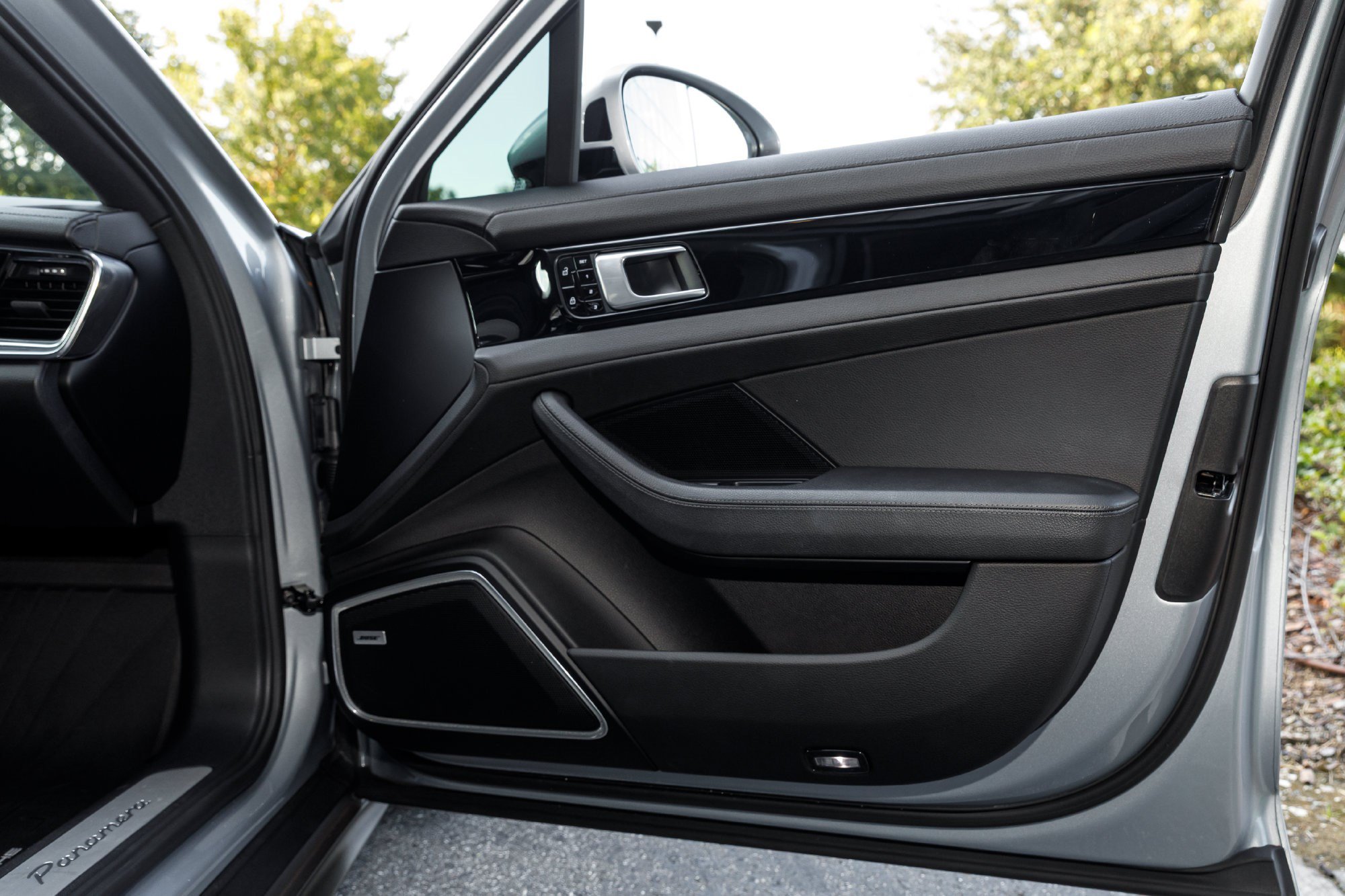 Used 2021 Porsche Panamera image 11