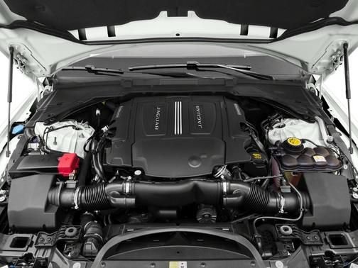 Used 2018 Jaguar XE R-Sport AWD/4WD image 13