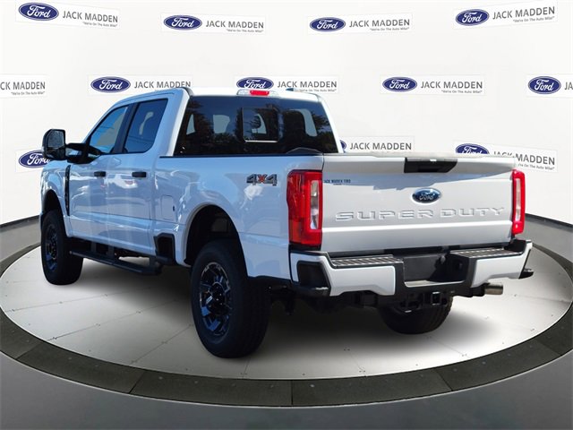 New 2026 Ford F350 XL image 3