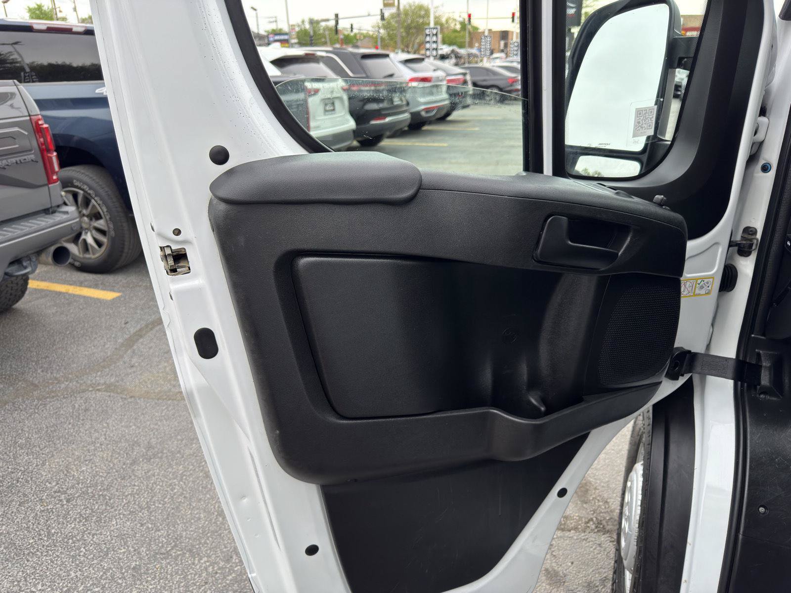 Used 2025 RAM ProMaster 2500 w/ Convenience Group FWD image 28