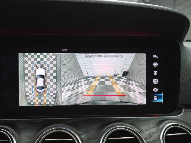 Used 2021 Mercedes-Benz E 350 4MATIC Sedan image 29
