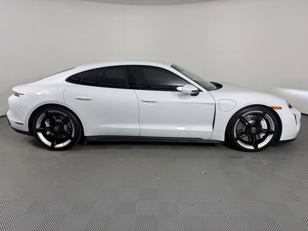 Certified 2024 Porsche Taycan GTS image 8